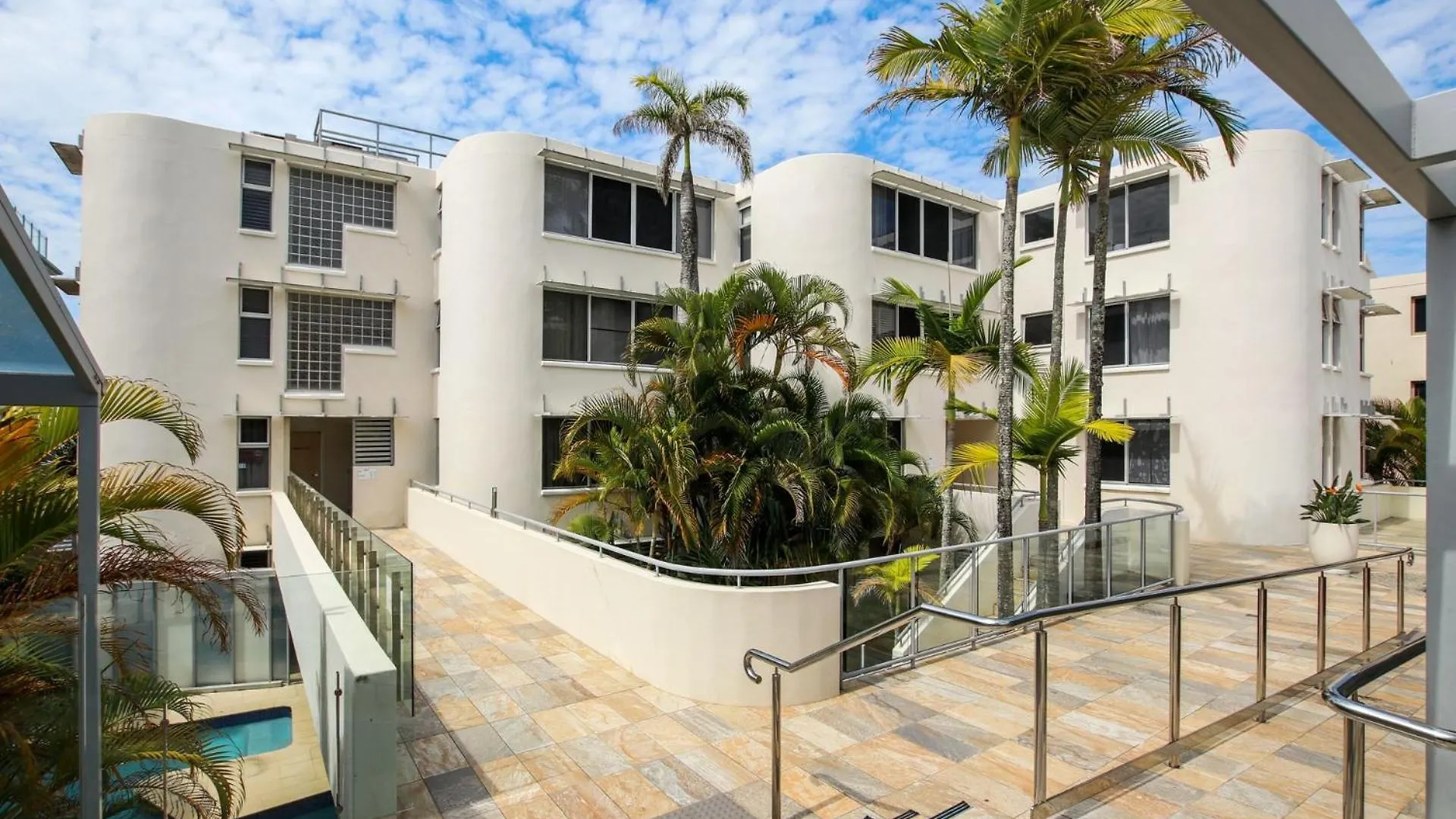 Monterey Lodge Unit 17, 27 Warne Tce Kings Beach Caloundra Appartement