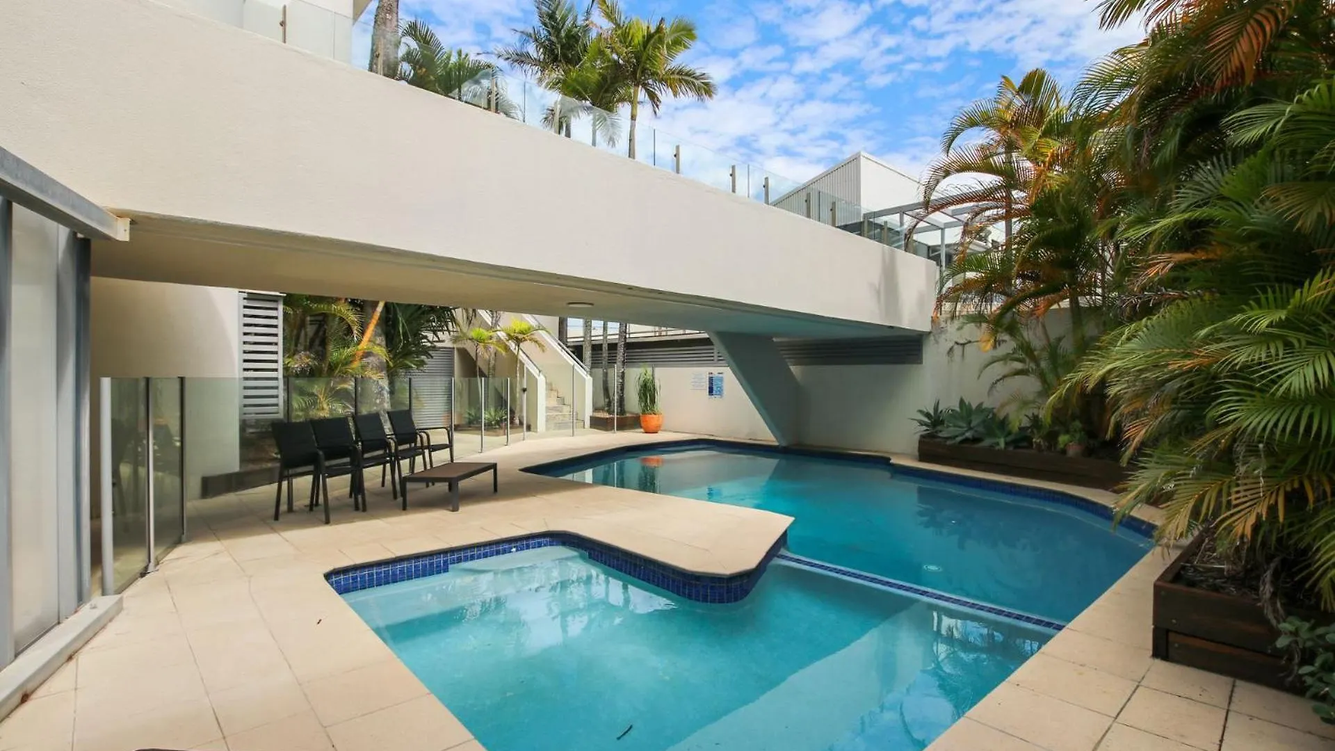Monterey Lodge Unit 17, 27 Warne Tce Kings Beach Caloundra Appartement
